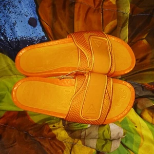 Adidas Originals Pharrell Chancletas HU Boost Slides Men's Sz 10 Orange FV7261 - Picture 1 of 6