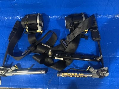 Chrysler 200 2015-2016-2017 cinturones de seguridad (izquierdo y derecho) Foto 1 de 3