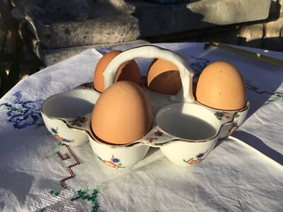 ANCIEN PANIER PRÉSENTOIR À OEUFS EN CÉRAMIQUE (VENDU SANS OEUF) - Photo 1/4