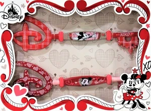 Disney Mickey Mouse & Minnie Mouse Valentine's Day Key 2022 Collectible - Picture 1 of 3