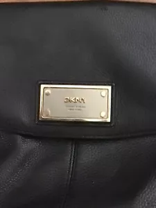 GUC BLACK DKNY LEATHER CROSSBODY MESSENGER HANDBAG/see Description - Picture 1 of 8