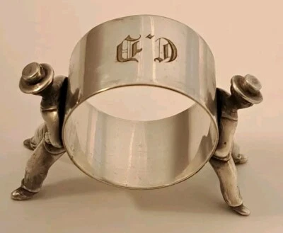 ANTIGUO ANILLO SERVILLETA FIGURATIVO PLATEADO 2 HOMBRES con SOMBREROS alrededor de 1900 BONITO** Foto 1 de 4