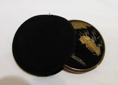 POUDRIER ANCIEN BRODERIES OR JAPONAIS VINTAGE MITSUI LINE / Miroir de sac - Photo 1/4