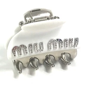 MIUMIU Logo Strass Haarspange Haarschmuck Haarnadel Metall weiß - Bild 1 von 7
