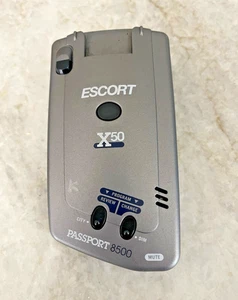 Escort Passport 8500 X50 Radarwarner blaues Armaturenbrett silbernes Gehäuse - Bild 1 von 6