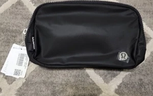 Lululemon Everywhere Belt Bag Black Brand New With Tag IN HAND FAST SHIPPING - Picture 1 of 4