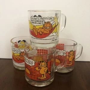 Set 4 tazzine da caffè in vetro McDonald's vintage GARFIELD Odie 1978 ottime - Foto 1 di 14