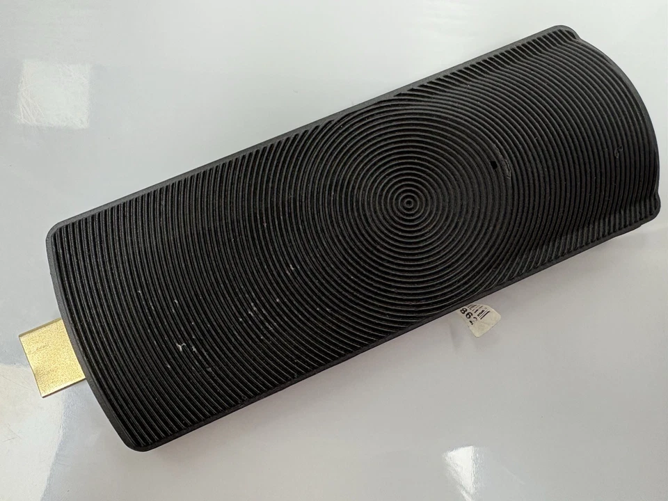 Azulle Access 3 Mini PC Stick Intel J3455 4GB RAM 32GB SSD Win 10 BROKEN ANTENNA - Image 1 of 4