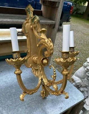 ANTIGUO CANDELABRO VICTORIANO DORADO DE BRONCE 3 LUCES LÁMPARA DE PARED APLIQUE Foto 1 de 4