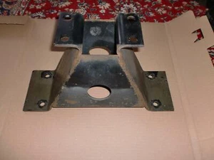 Mercedes-Benz Konsole Abschleppkupplung T 2 - W 667 - Teile - Bild 1 von 4