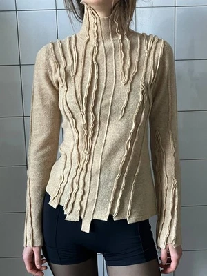 Camiseta vintage plein sud bege malha desconstruída pescoço simulado lã de cordeiro tamanho 36\S - Imagem 1 de 4