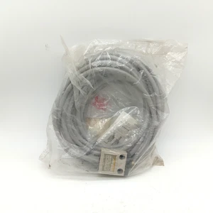 Interruptor de límite Omron D4C-9052 - Imagen 1 de 3