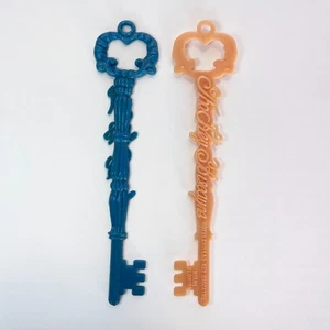 Pair Vintage The Key Biscayne Hotel & Villas Miami FL Keys Swizzle Sticks - Picture 1 of 8