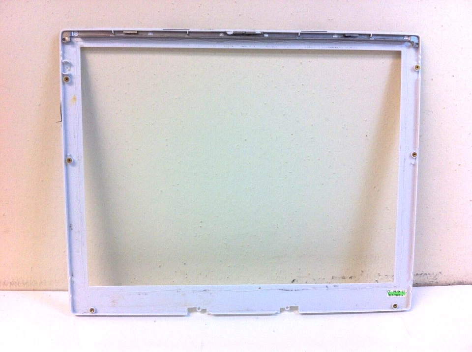 Apple iBook G4 A1133 2005 M9846LL/A 12" Front Screen Bezel White 815-7680-A 193 - Image 1 of 2