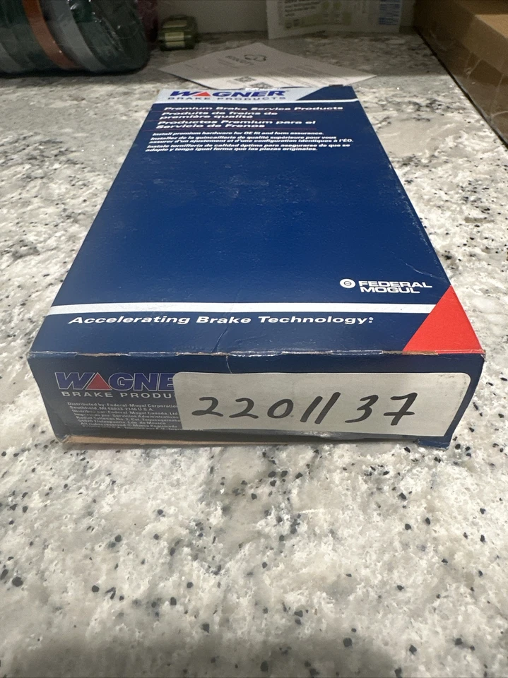 Manguera hidráulica de freno Wagner 2201137 para modelos seleccionados de Ford Mazda 89-10 Foto 1 de 1