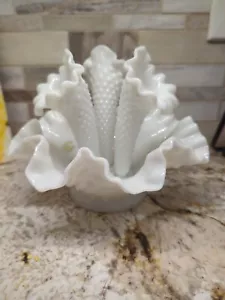 Estate Find: Vintage Fenton Diamond Lace Milk Glass 3 Horn Epergne Flower Vase - Picture 1 of 6