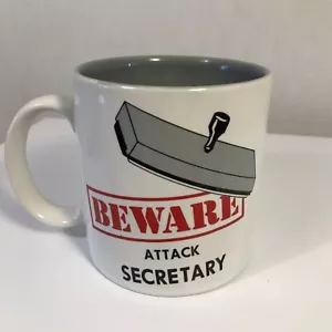 Kaffeebecher Vorsicht! Attack Secretary Kaffee Tee Beschreibung lesen - Bild 1 von 16