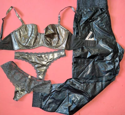 Victoria's Secret 32D JUEGO SUJETADOR XS Tanga Lote+JOGGERS PLATA Gris Imitación CUERO Encaje Foto 1 de 4