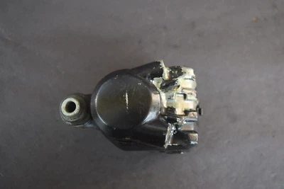 CUERPO PINZA FRENO DELANTERO DERECHO YAMAHA XS750 76 - 1983 / XS650 XS850 XS1100 Foto 1 de 4