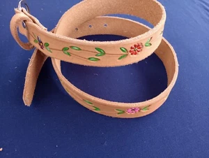 KIDS WESTERN LEATHER BELT, GIRLS FLORAL DECORATED COWBOY COWGIRL RODEO BELT - Picture 1 of 5