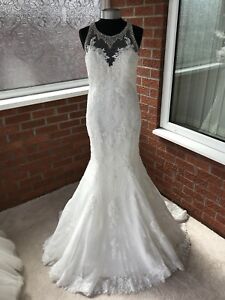 RONALD JOYCE WEDDING DRESS IVORY SIZE UK 14 (ONE ONLY)