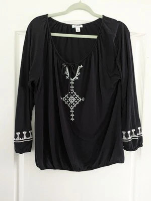 Blusa Old Navy para mujer talla L negra bordada borla manga larga Foto 1 de 4