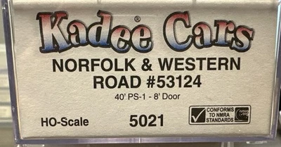 Kadee Cars HO Scale #5021 40’ PS-1 8’ Door Norfolk & Western NIB - Image 1 of 3