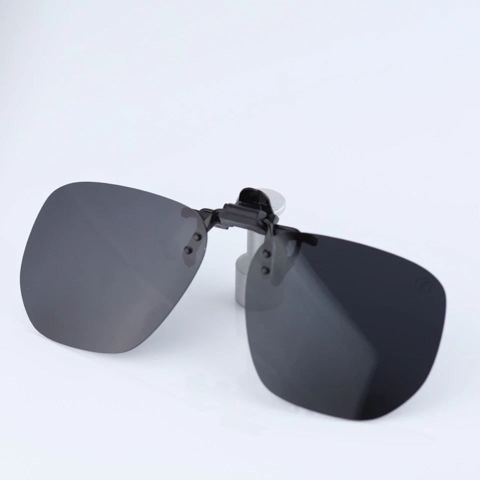 O'S OPTICAL Polarized Sunglasses Clip-On for Eyeglasses Gray, Square, C0004 - Photo 1/1