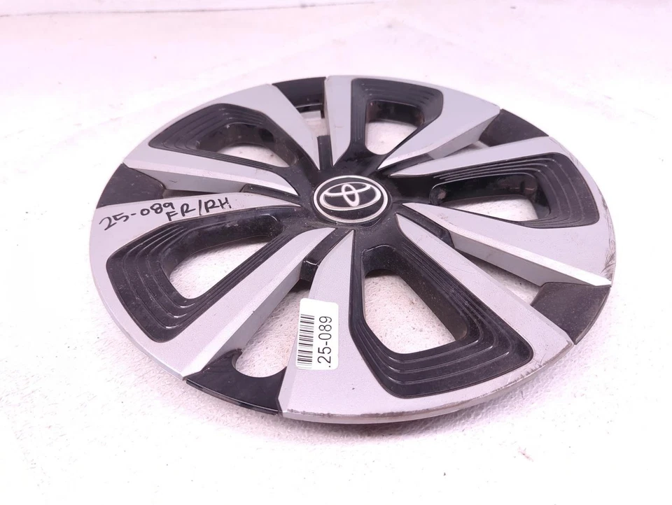 2019-2022 Toyota Prius Hub Cap Wheel Rim Cover - Scuffs 42602-47261 *Dmg Tab - Image 1 of 4