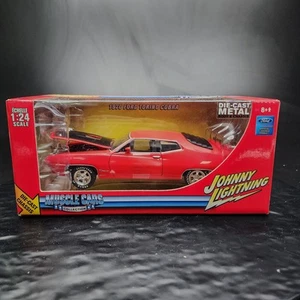 Johnny Lightning 1970 Ford Torino Cobra White Lightning Chase 1:24 Diecast🚗 - Picture 1 of 6