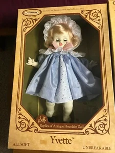 MUÑECA YVETTE IOB VINTAGE HORSMAN 13" 4321, DISEÑO DE NAVAJA IRENE: CAJA NUNCA ABIERTA - Imagen 1 de 8