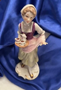 Vintage Goebel Dame hält ein Tablett Figur Germany 1969 FR30 Bochmann Porzellan selten - Bild 1 von 5