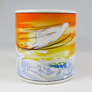 Taza de café de esquí de oso polar de Sakura de gres marca Coca-Cola de la década de 1990 - Imagen 1 de 7