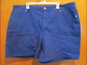 Liz Claiborne TÜRKISE SHORTS ~ Damengröße 14 PETITE ~ NEU mit Etikett - Bild 1 von 1
