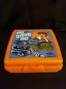 New Tupperware Sandwich Keeper Go Diego with Dinosaur - Picture 1 of 2
