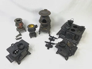 Lot of Queen Cast Iron Model Stove Set - Picture 1 of 7