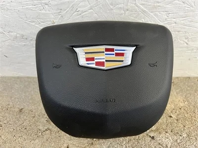Bolsa de aire Cadillac Escalade 2021-23 84823459 negro azabache para volante 2744455 Foto 1 de 4
