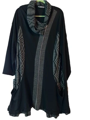 Pyramid Collection 3XL Black Full Zip Dress Ruffled Collar & Bottom -Flawed - Image 1 of 4