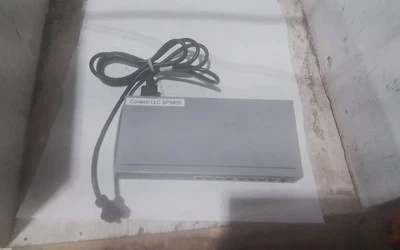 Allied Telesis AT-FS708 8 Port Fast Ethernet Switch (E7C1) - Image 1 of 4