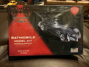 VERSIEGELT Revell Batman & Robin Film Batmobile Modellbausatz Maßstab 1:25 1997 NEU - Bild 1 von 10