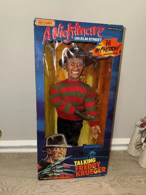 NUEVO EN CAJA Muñeca parlante Freddy Krueger 1989 Pesadilla en Elm Street 1989 hace ruido Foto 1 de 4