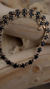 Diamond Sapphire Bracelet in 9ct Yellow Gold Vintage 9g - Picture 1 of 6