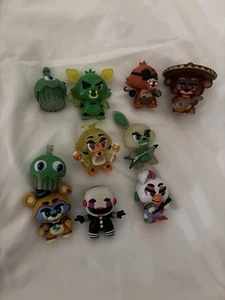FNAF Five Nights At Freddys Mystery Minis, Marionetta y mucho más ¡Lote de 10! - Imagen 1 de 3