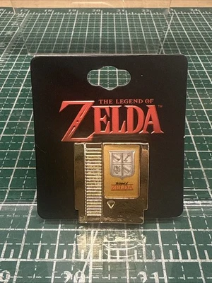 Эмалированная булавка для золотого картриджа The Legend Of Zelda - Изображение 1 из 3