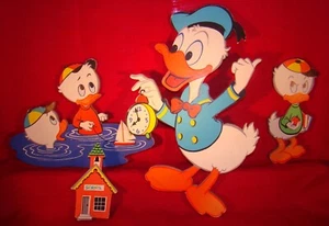 PLACAS DE PARED DONALD DUCK & NEPHEWS "PIN-UPS DE DÍAS ESCOLARES" AÑOS 50 - ¡65 AÑOS! - Imagen 1 de 9