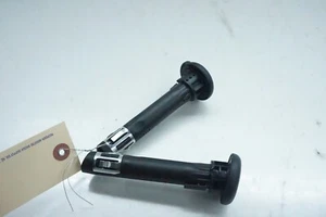 2020-2023 Kia Telluride S OEM Left Front Seat Headrest Guide Sleeves - Bild 1 von 6