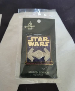 Darth Vader's Tie Fighter 2001 MGM Studios Pin STAR WARS Weekends Disney NEW - Picture 1 of 2