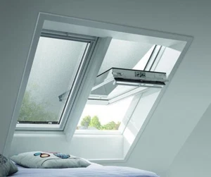 Velux MML UK08 5060 Außen-Markisen Holzfenster Netz schwarz elektrisch - Bild 1 von 2