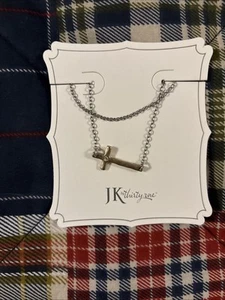 Thirty One by JK zweifarbige Flüsterkreuz Halskette 18" NEU - Bild 1 von 4