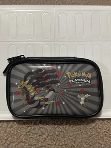 Custodia da viaggio Pokemon Versione Platino 2009 Nintendo DS GIRATINA SHAYMIN - Foto 1 di 9